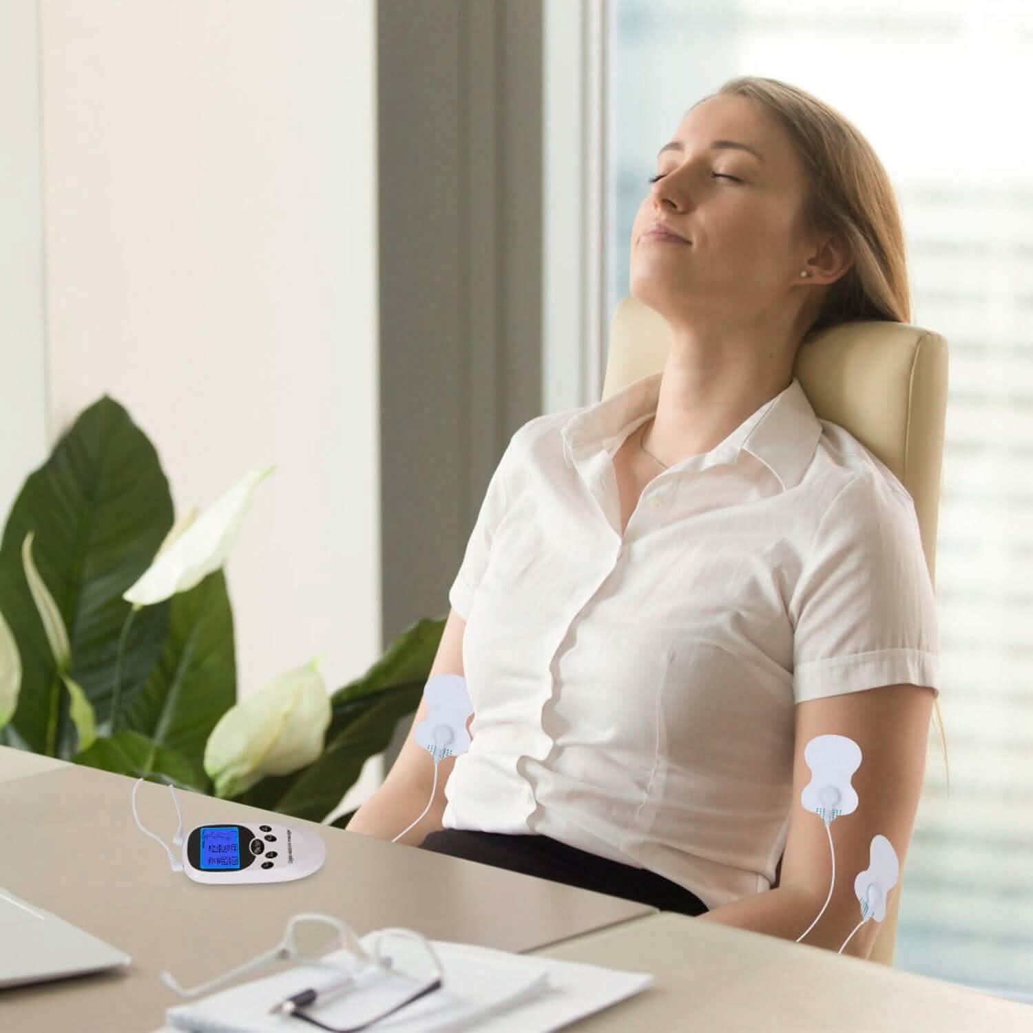 Électrostimulateur musculaire avec fils pour électrodes