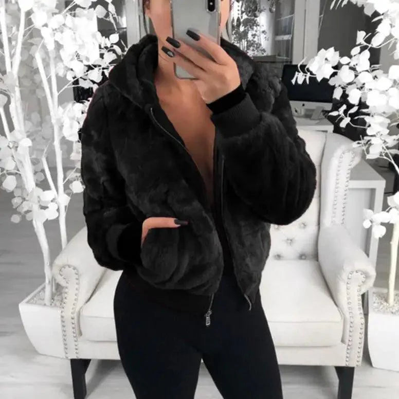 Manteau femme élégant en fausse fourrure avec capuche, taille haute, coupe ajustée, noir/rouge/rose, veste en fausse fourrure, manteaux en fausse fourrure de lapin