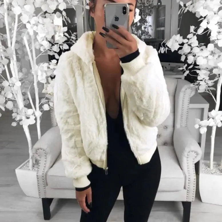 Manteau femme élégant en fausse fourrure avec capuche, taille haute, coupe ajustée, noir/rouge/rose, veste en fausse fourrure, manteaux en fausse fourrure de lapin