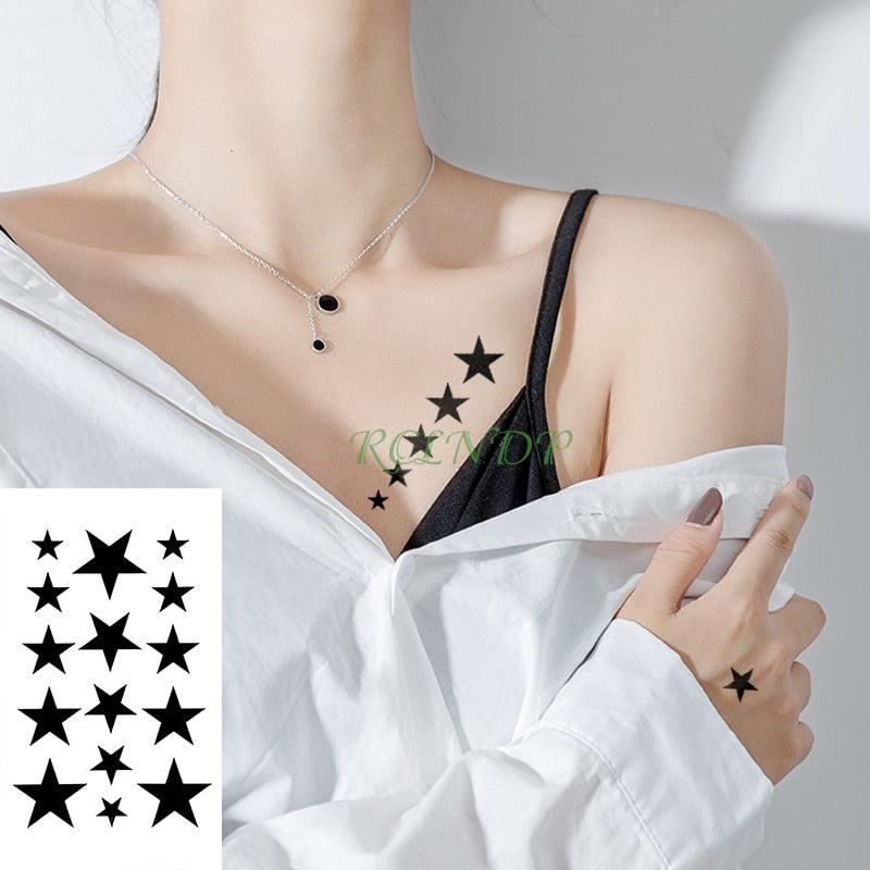 Tatouages autocollants temporaires imperméables "Notes de musique noires élégantes" pour hommes et femmes (poitrine et épaules)