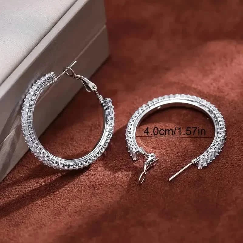 Boucles d'oreilles créoles décoratives carrées brillantes, élégantes et pleines