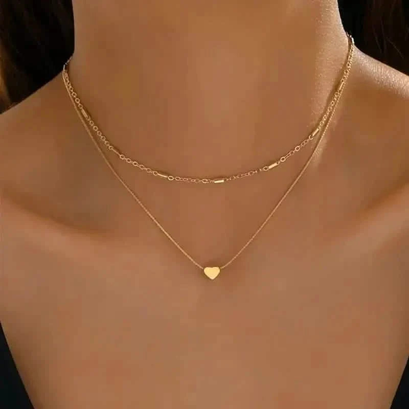 Élégant collier ras-de-cou double couche simple avec pendentif cœur