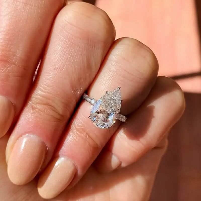 Bague de Fiançailles Élégante Goutte d'Eau en Zircon Cubique