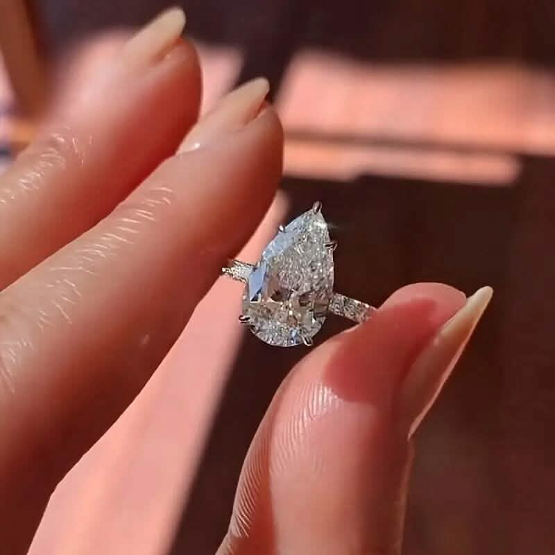 Bague de Fiançailles Élégante Goutte d'Eau en Zircon Cubique