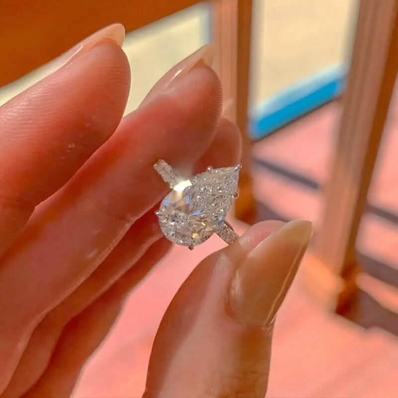 Bague de Fiançailles Élégante Goutte d'Eau en Zircon Cubique