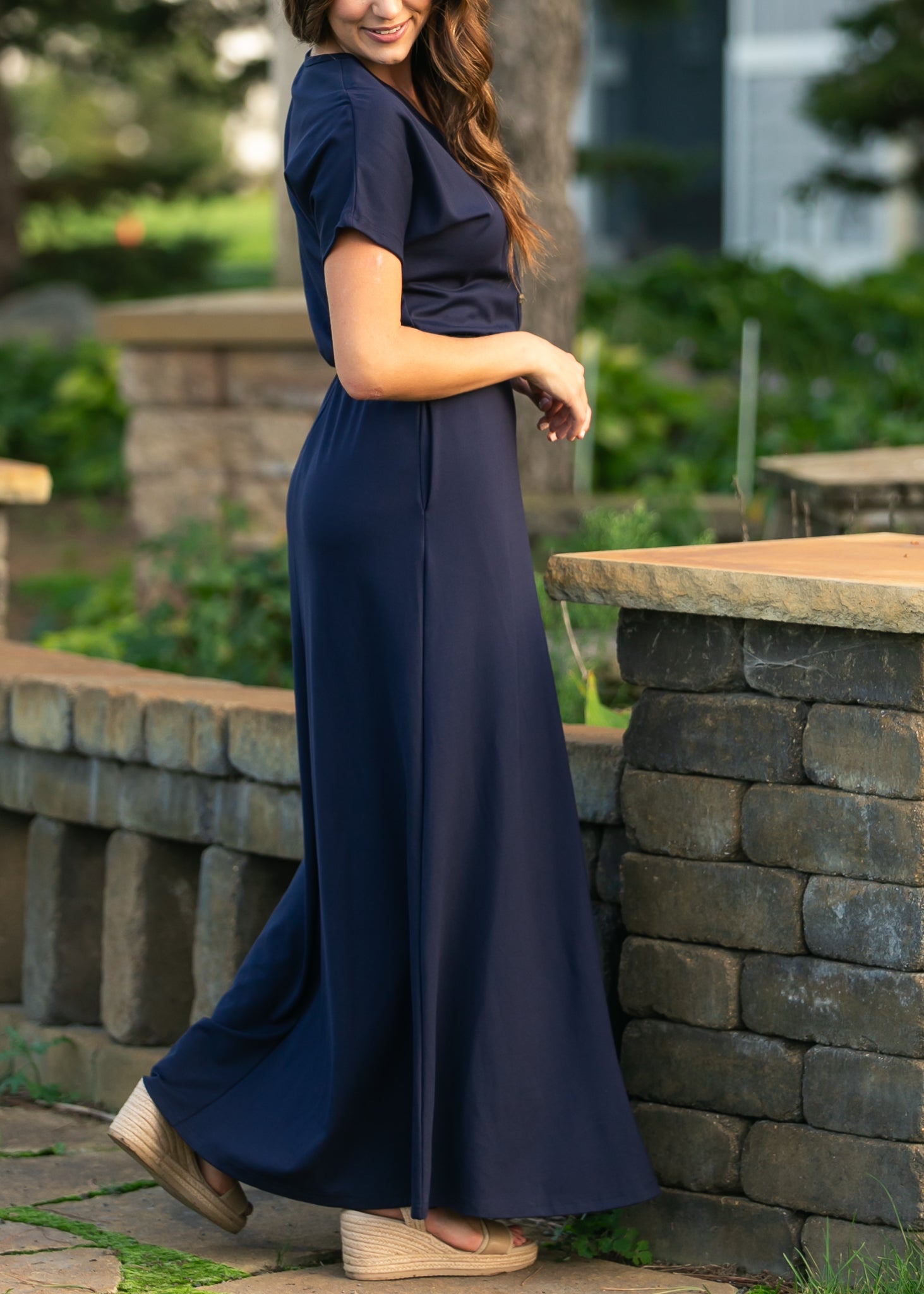 Robe longue Ella Navy à taille cintrée