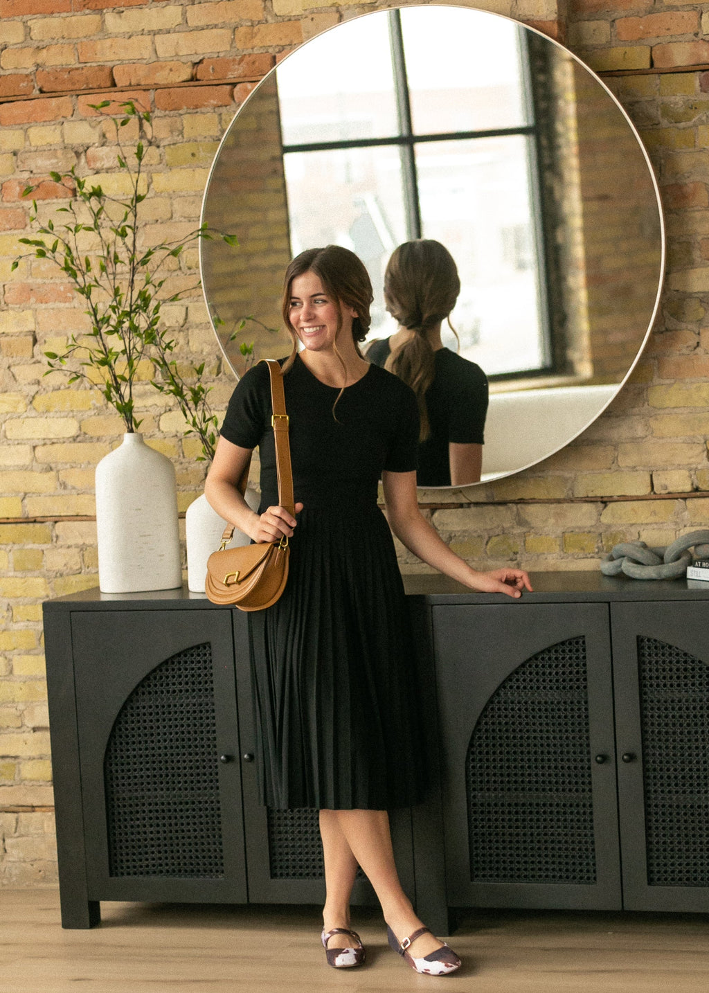 Robe midi plissée noire Emersyn