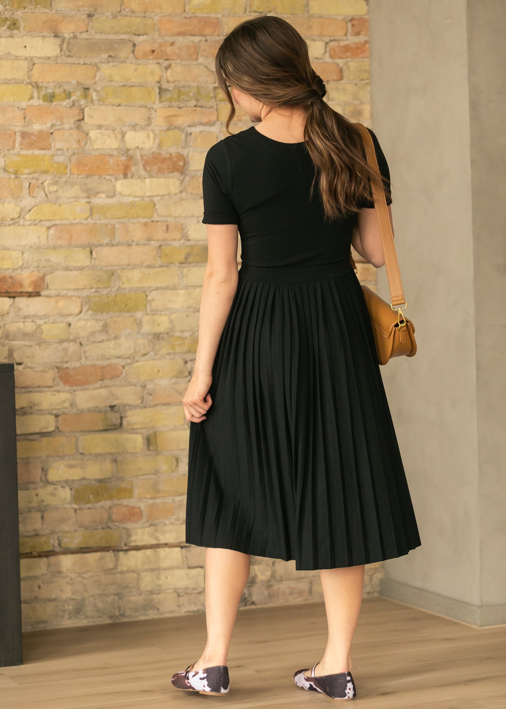 Robe midi plissée noire Emersyn