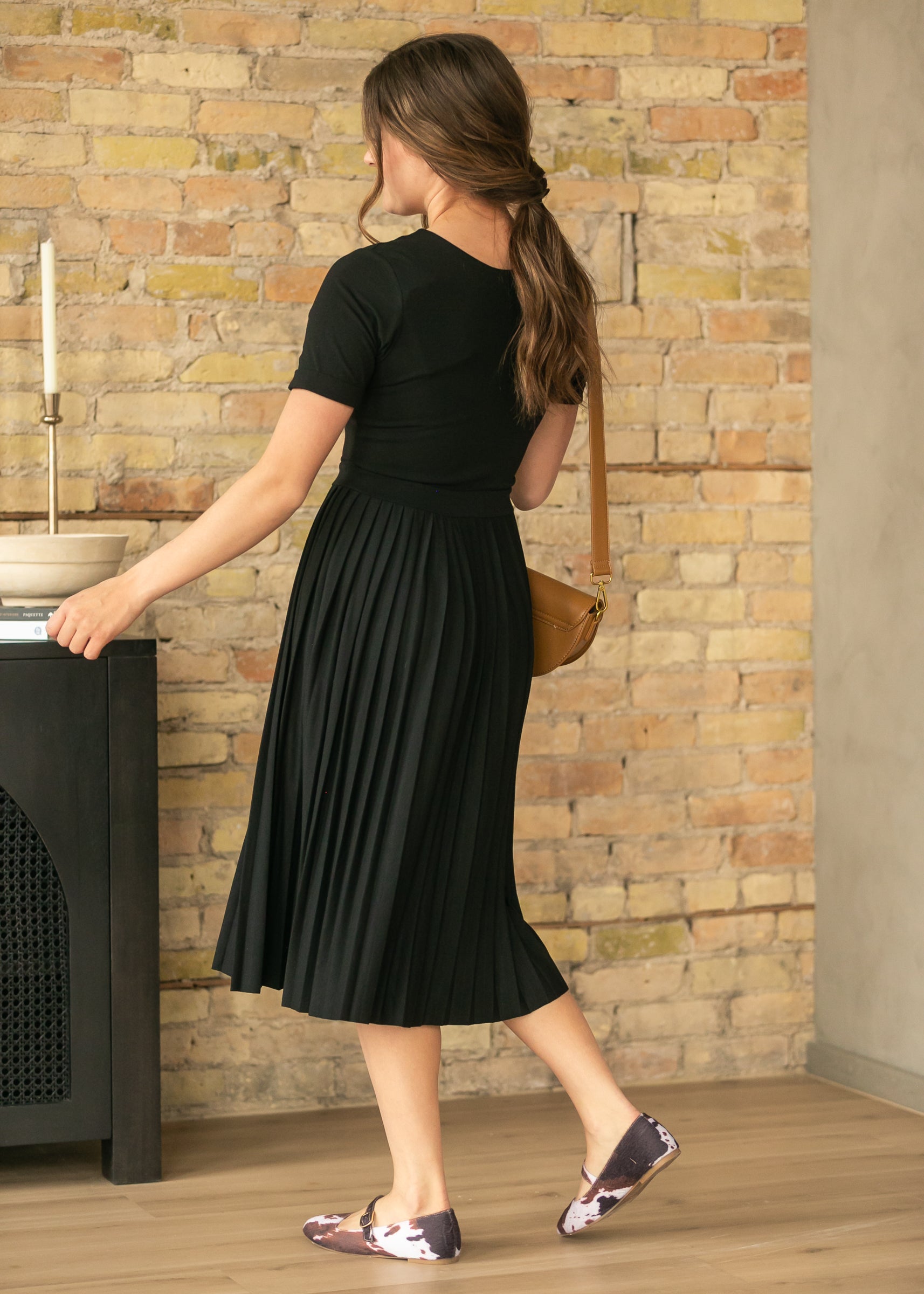 Robe midi plissée noire Emersyn