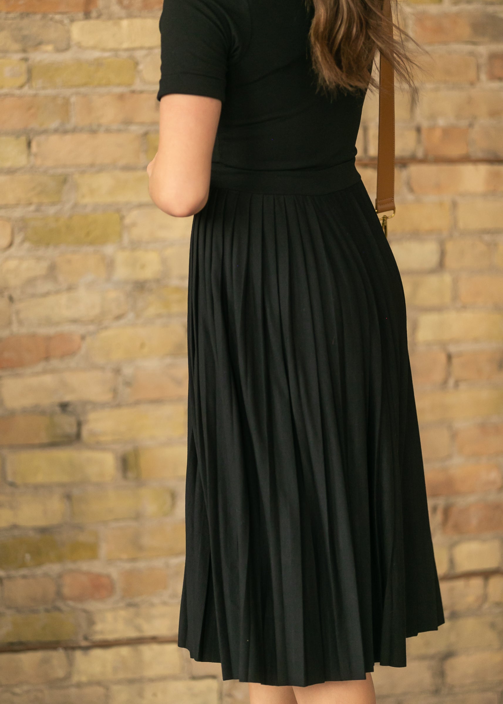 Robe midi plissée noire Emersyn