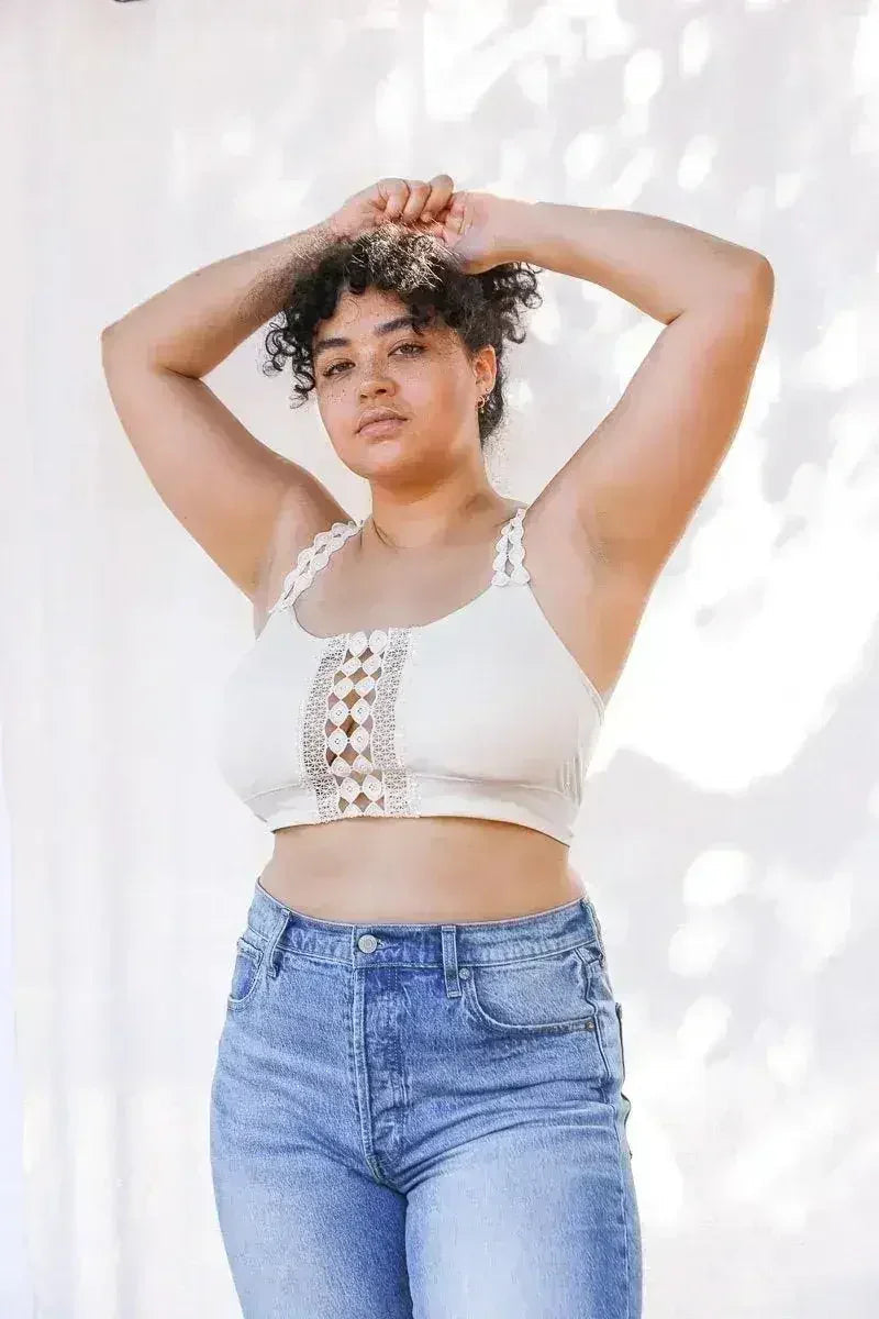 Bralette brodée en dentelle ajourée
