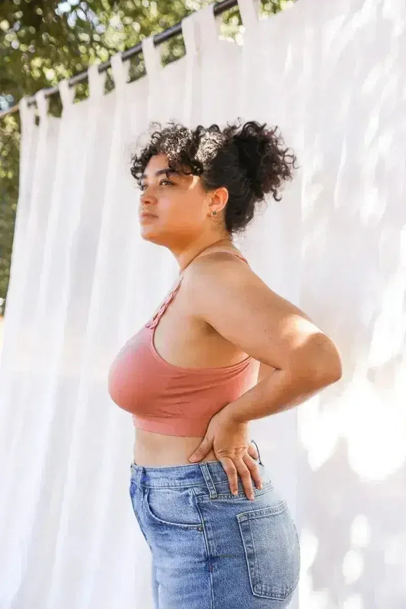 Bralette brodée en dentelle ajourée