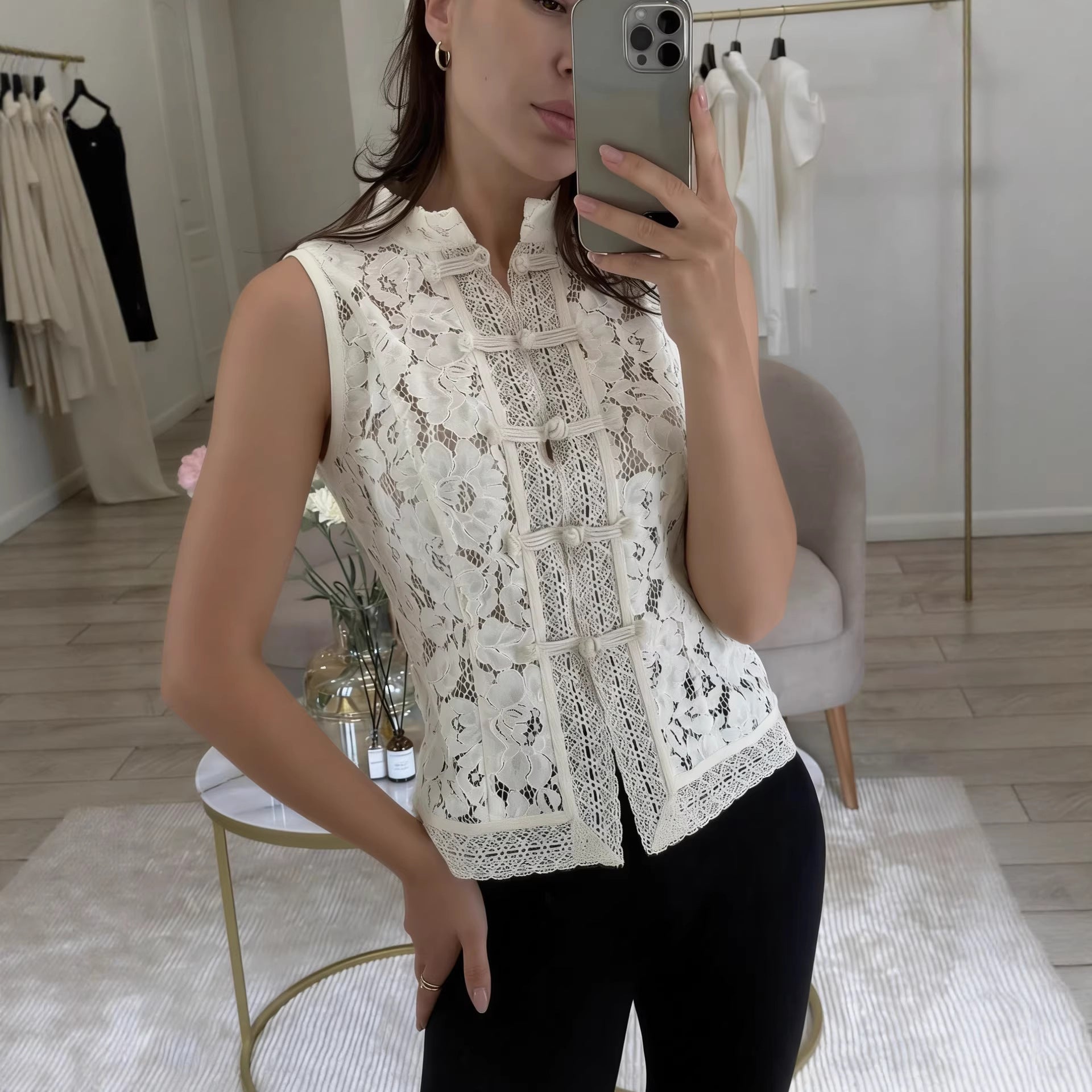 Haut sans manches en crochet et dentelle à col montant, coupe ajustée – 3 couleurs, tailles S-L