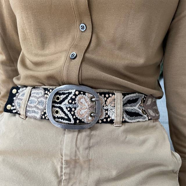 Ceinture brodée artisanale Wildroot, noire