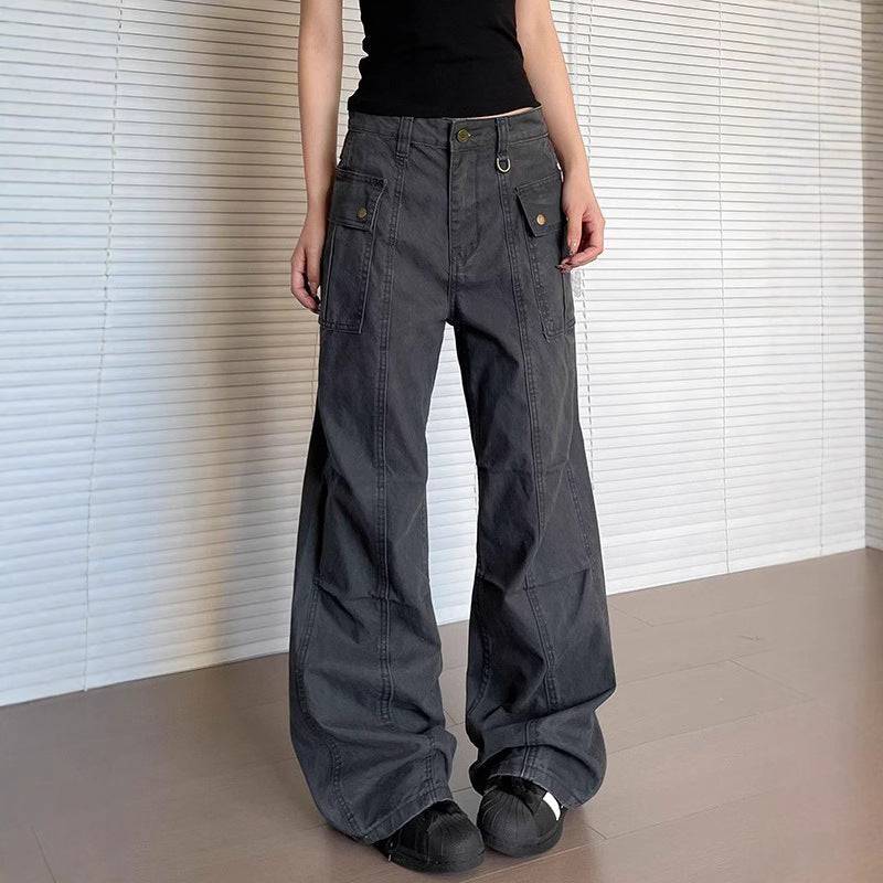 Pantalon décontracté femme jambe droite légèrement évasée délavé