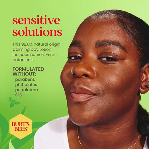 Burts Bees Lotion Visage Apaisante Jour au Lait de Riz et Aloe, Lotion Apaisante pour Peaux Sensibles, Soin d'Origine Naturelle à 98,9 %, Flacon de 51 g.