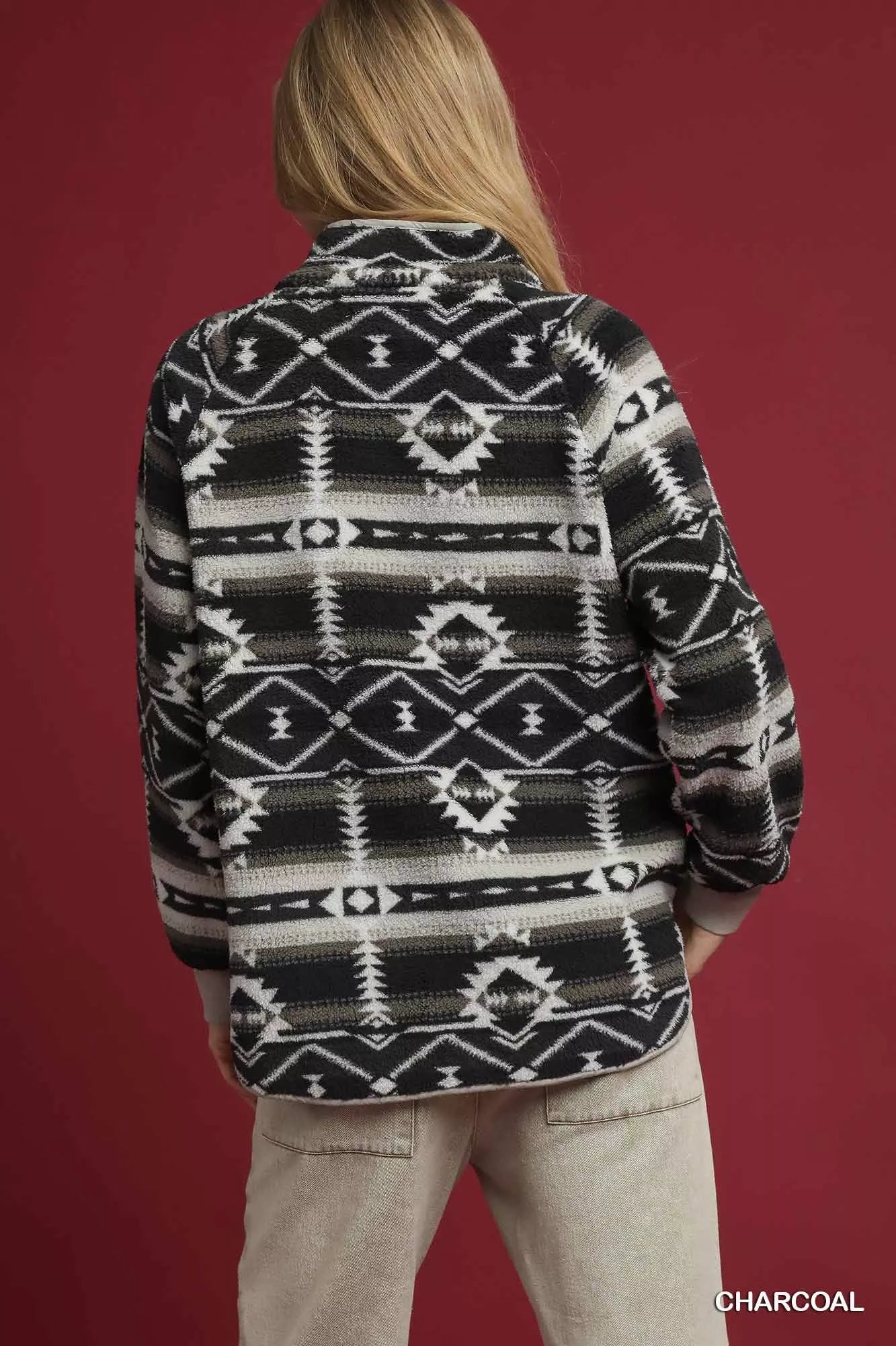 Pull en sherpa imprimé aztèque Umgee
