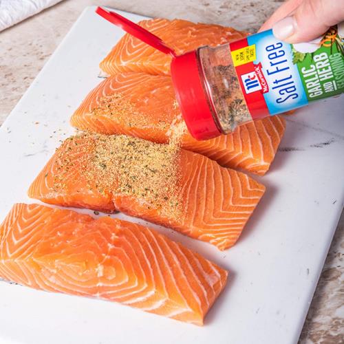 Assaisonnement sans sel ail et herbes McCormick, 124 g