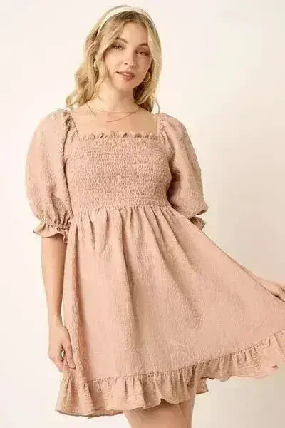 Robe courte demi-manches froncée à volants Mittoshop