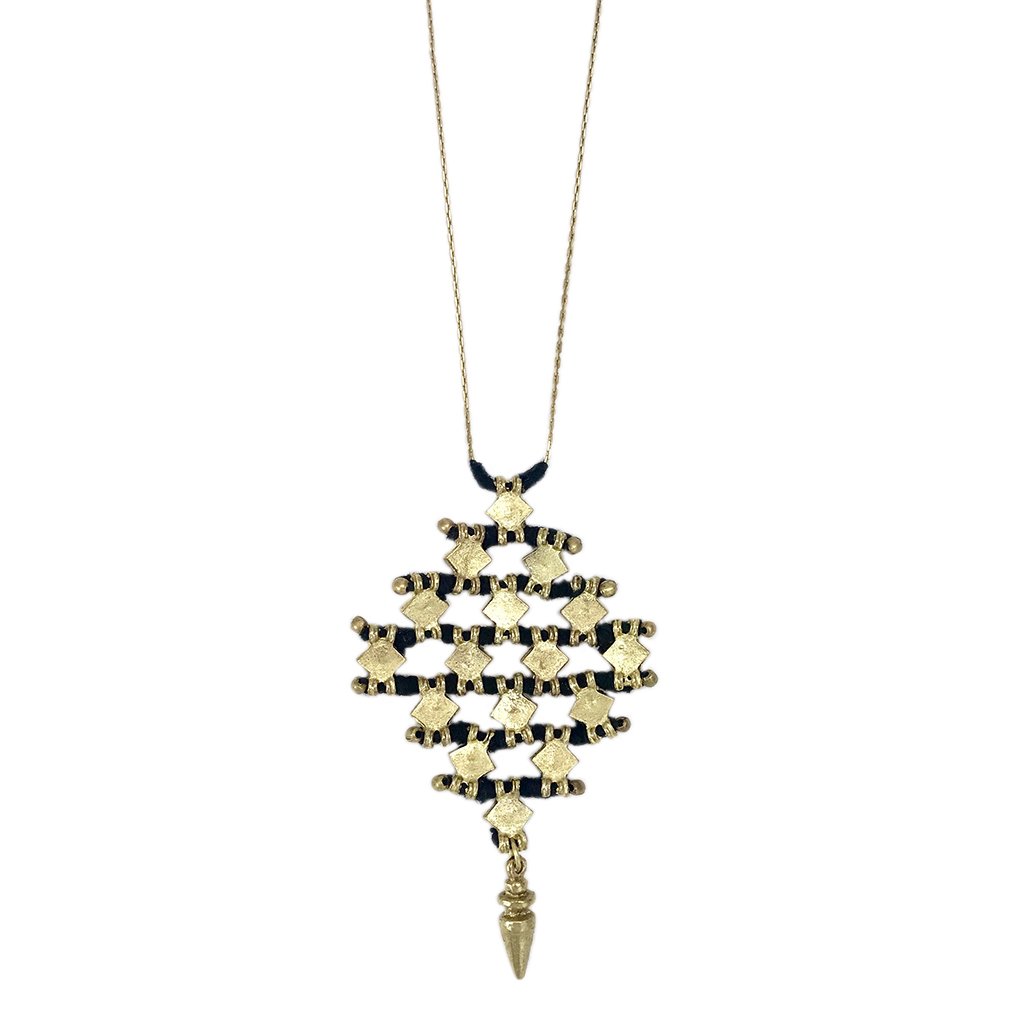 Collier tribal Nadu