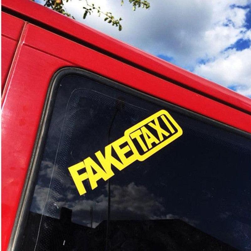 Autocollant drôle en vinyle pour pare-chocs de voiture FAKE TAXI Autocollant de voiture amusant FAKE TAXI Autocollant Faux Taxi en vinyle auto-adhésif Universel Voiture Faux Taxi Autocollant réfléchissant pour vitre de véhicule Accessoires automobiles