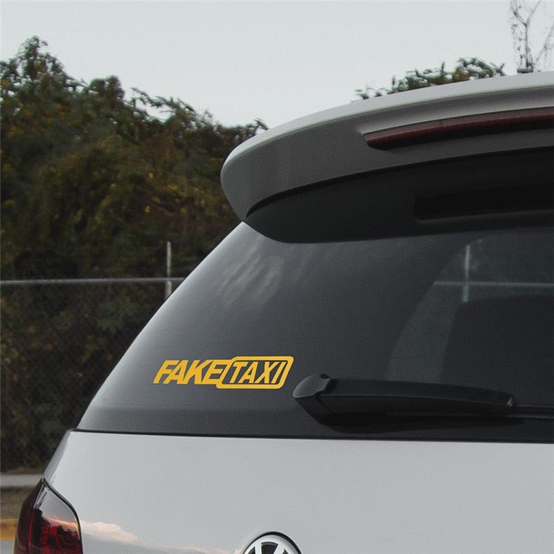 Autocollant drôle en vinyle pour pare-chocs de voiture FAKE TAXI Autocollant de voiture amusant FAKE TAXI Autocollant Faux Taxi en vinyle auto-adhésif Universel Voiture Faux Taxi Autocollant réfléchissant pour vitre de véhicule Accessoires automobiles