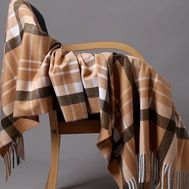 Mode Automne Hiver Chaud de Haute Qualité Long Hijab Cachemire Foulards Motifs à Pois Pompons Élégant Épais Châle Enveloppant Dames Léger Écharpe Douce Laine Cachemire Écharpe pour Femmes