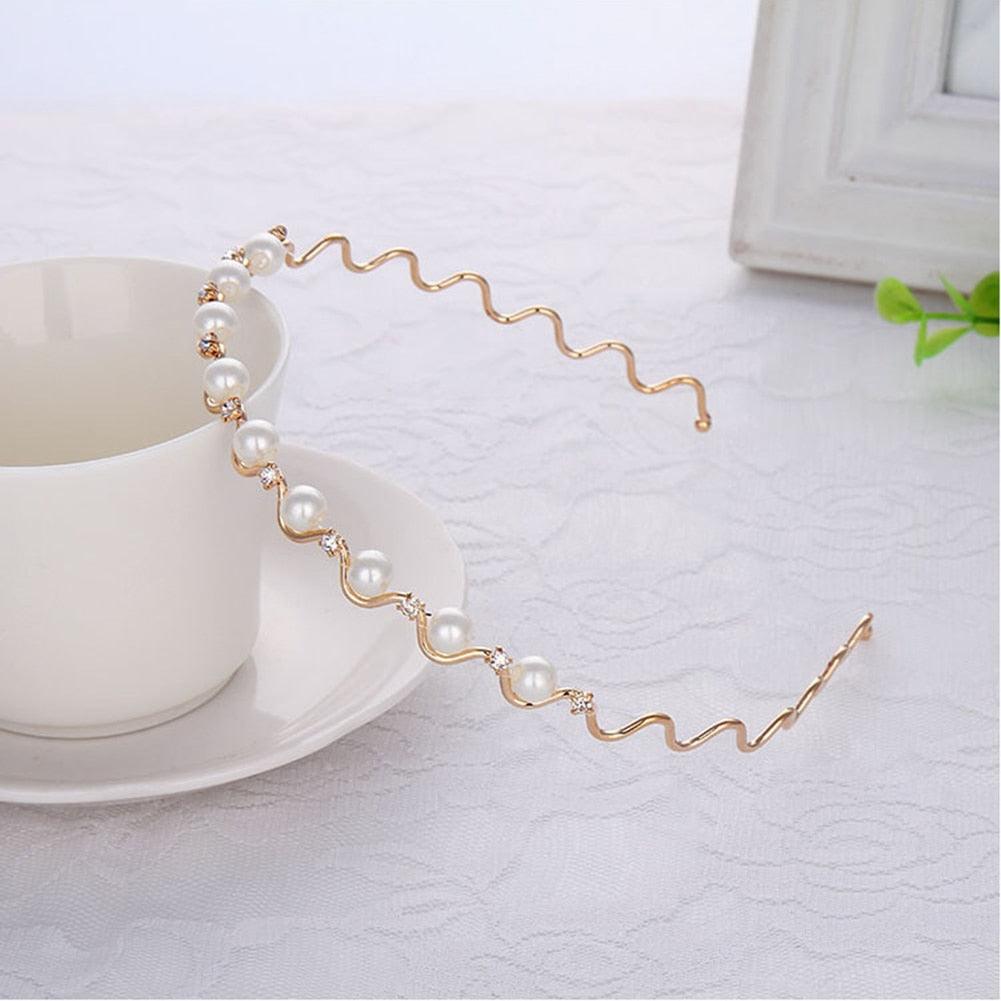 Serre-tête ondulé métallique chic et invisible pour femme et fille, bandeau fin doré, accessoire de coiffure polyvalent, outil de coiffure magnifique pour femme