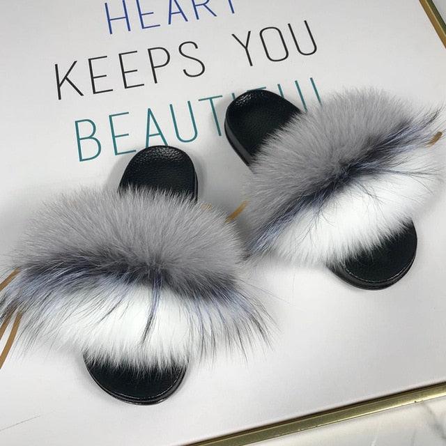 Pantoufles en Fourrure de Renard Tendance Femmes Confort Moelleux Chaussures Plates d'Été Douces Claquettes d'Intérieur Sandales Élégantes Légères Pantoufles de Maison à Bande Pelucheuse à Enfiler Bout Ouvert
