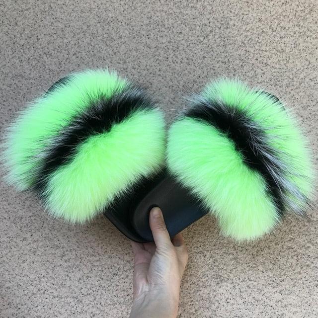 Pantoufles en Fourrure de Renard Tendance Femmes Confort Moelleux Chaussures Plates d'Été Douces Claquettes d'Intérieur Sandales Élégantes Légères Pantoufles de Maison à Bande Pelucheuse à Enfiler Bout Ouvert