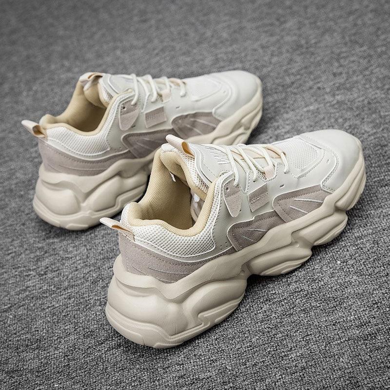 Chaussures de sport blanches pour hommes, tendance décontractée confortable, baskets épaisses noires pour hommes, design été blanc, baskets de tennis de course en plein air, mode sport, baskets décontractées confortables pour hommes.