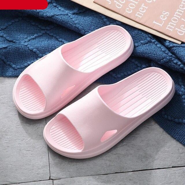 Tongs d'été pour femmes - Chaussons pour femmes - Sandales plates légères et souples pour femmes - Antidérapantes - Pour la plage, la piscine, la salle de bain