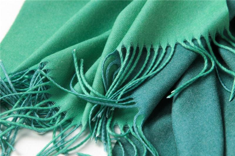 Écharpe d'hiver unie douce en cachemire léger, châle en cachemire, écharpe légère, châle, hijab, châle, écharpe élégante, couverture, bandana à pompons pour femme