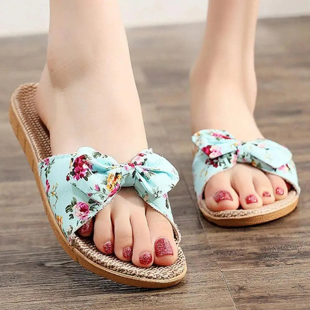 Chaussons de plage pour femme à motif floral avec nœud papillon, sandales plates uniques pour femme, pantoufles d'extérieur et d'intérieur