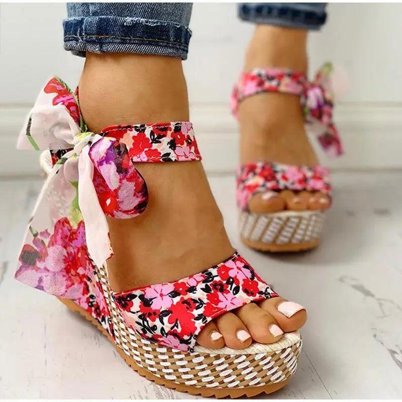 Sandales pour Femmes de Luxe Design Élégant Matériaux de Haute Qualité Sandales d'Été Stylées pour Femmes