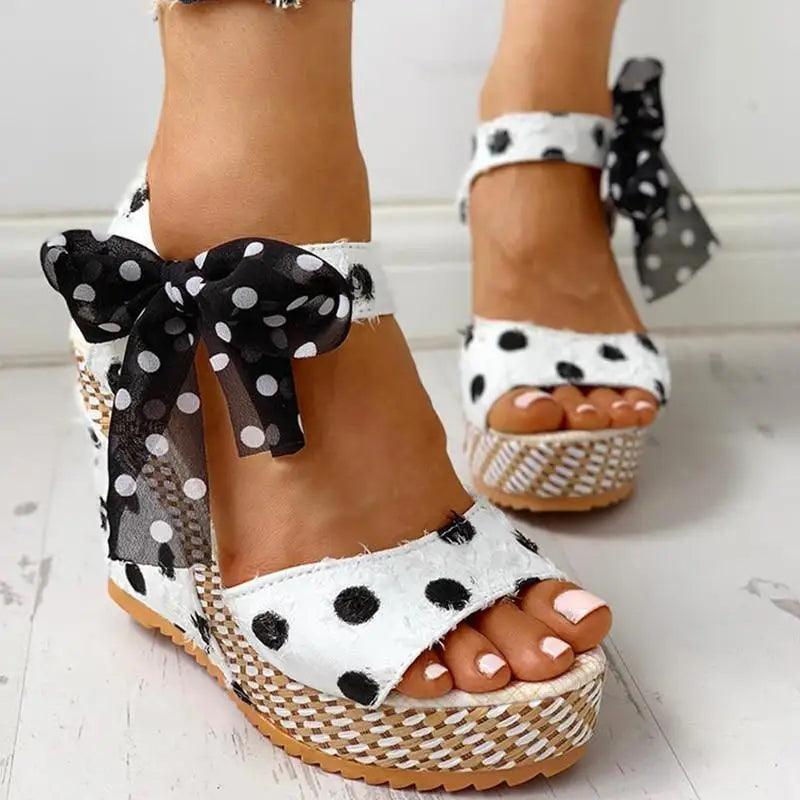 Sandales pour Femmes de Luxe Design Élégant Matériaux de Haute Qualité Sandales d'Été Stylées pour Femmes