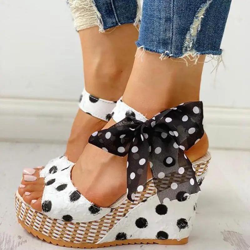 Sandales pour Femmes de Luxe Design Élégant Matériaux de Haute Qualité Sandales d'Été Stylées pour Femmes