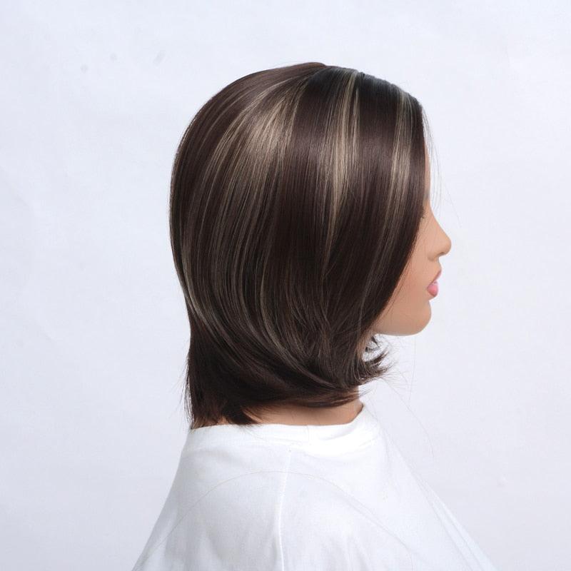 Perruque Synthétique Courte Pixie Cut à Frange Droite, Tendance et À la Mode, Marron Mélangé, Naturelle et Complète pour Femmes Noires, Cadeaux pour Amies
