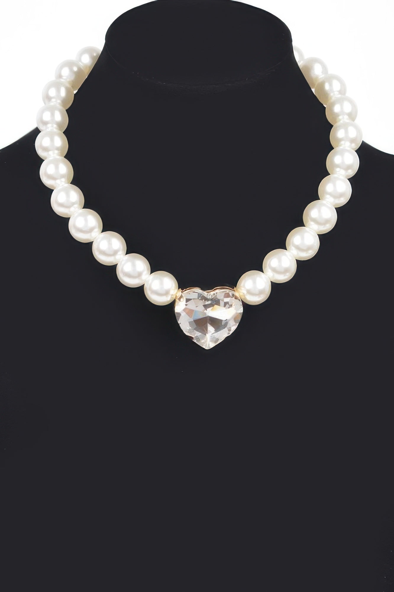 Collier de fausses perles