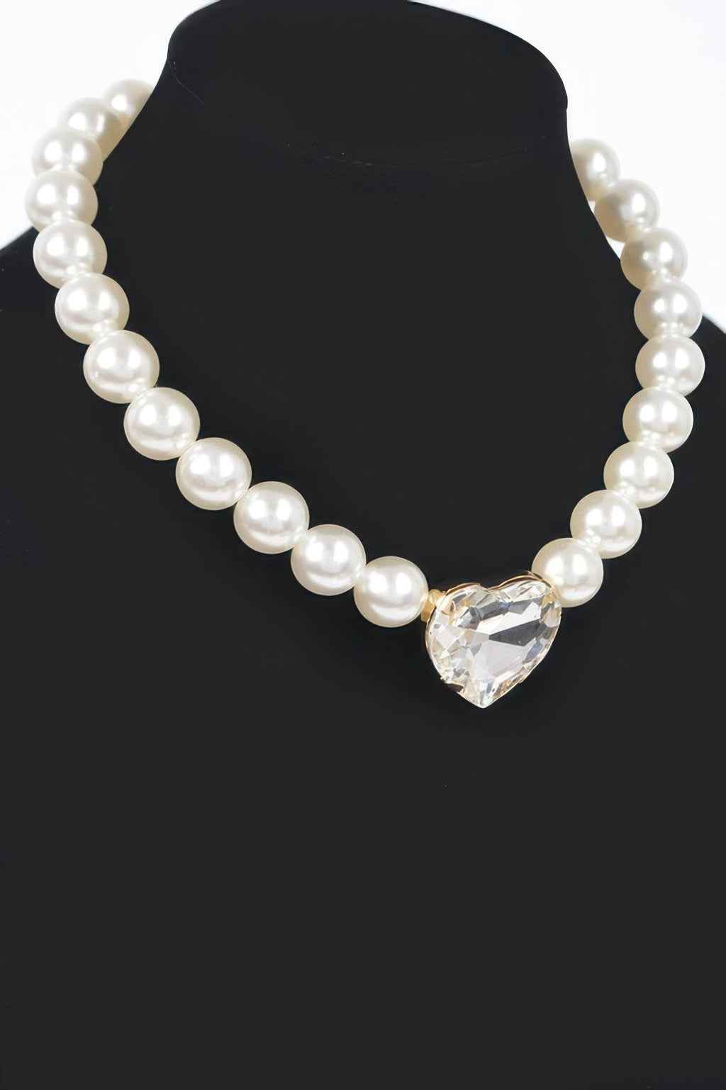Collier de fausses perles