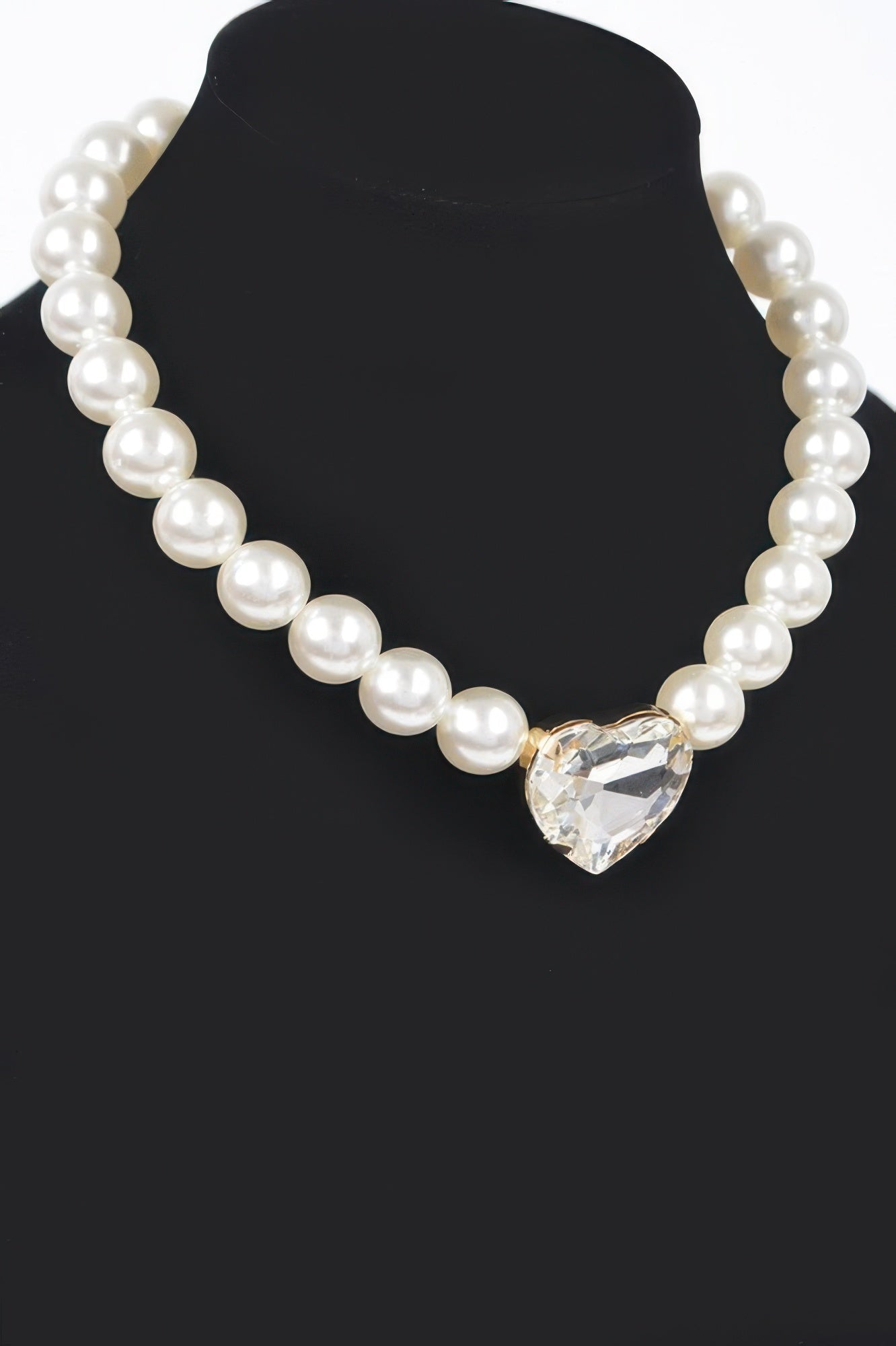 Collier de fausses perles