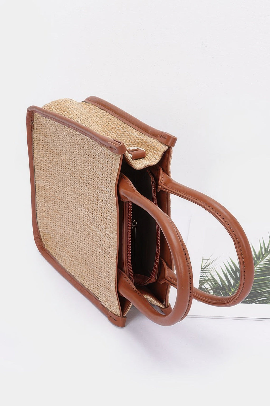 Sac cabas en paille synthétique