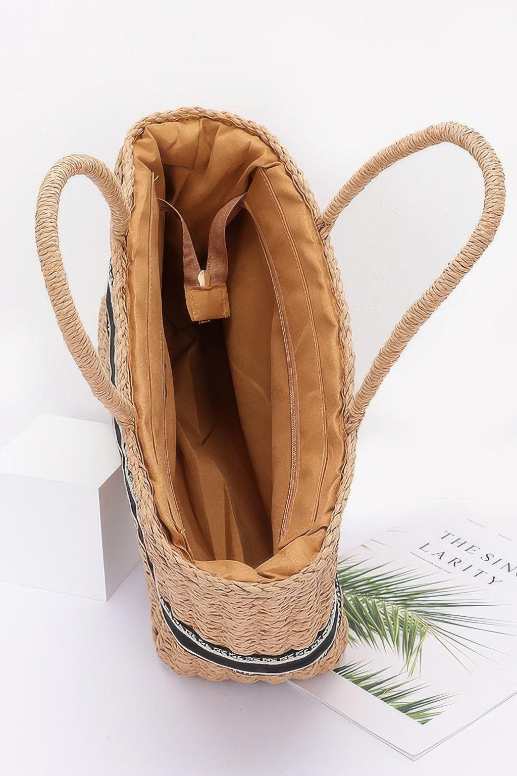 Sac cabas en paille synthétique