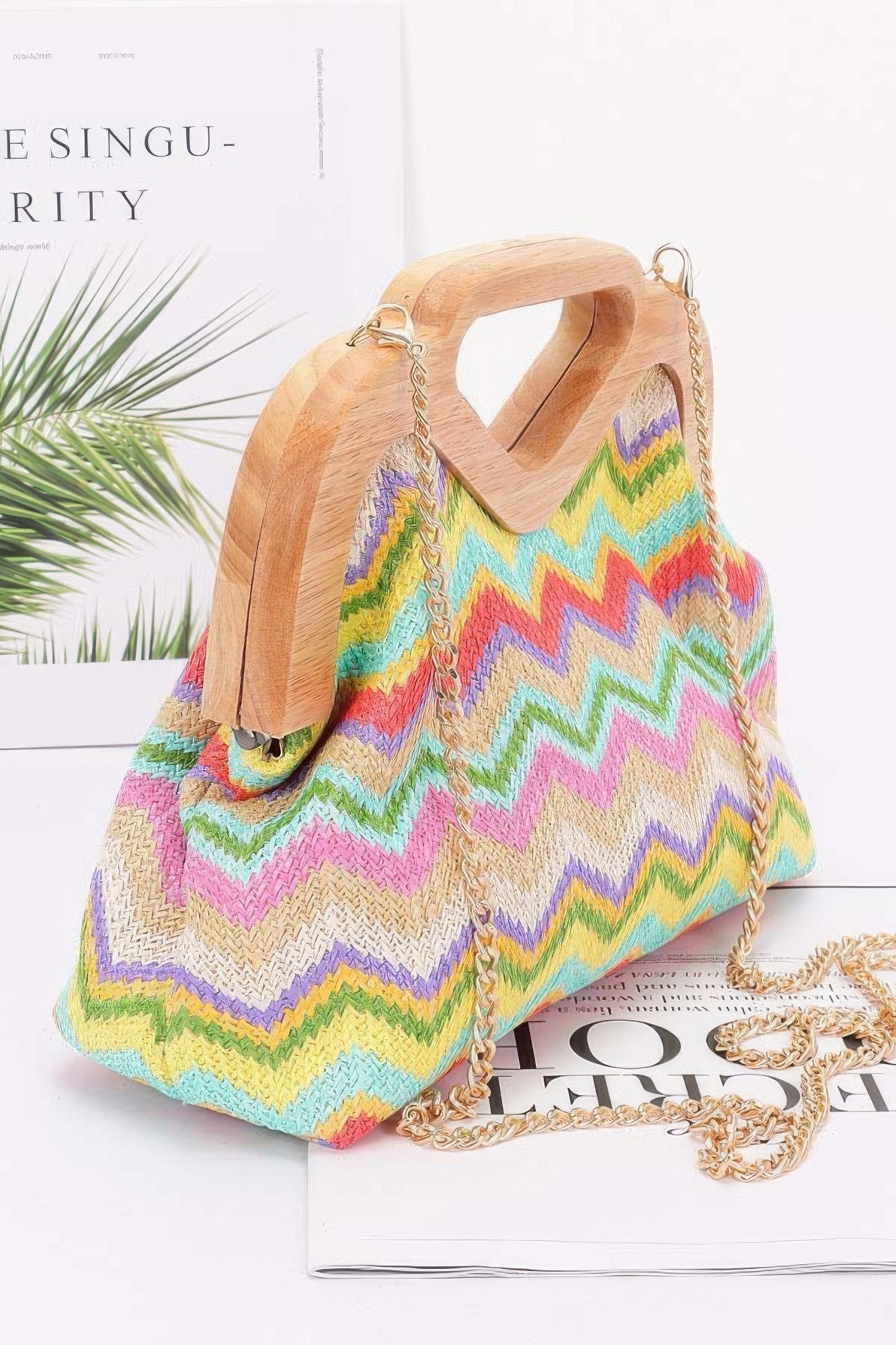 Pochette à cadre en bois et paille synthétique
