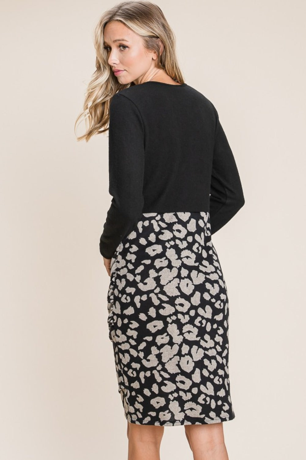 Robe en maille à motif léopard – Robe en maille imprimé animal, Robe pull à blocs de couleur, Robe en maille décontractée, Robe en maille tendance automne, Robe à manches longues confortable