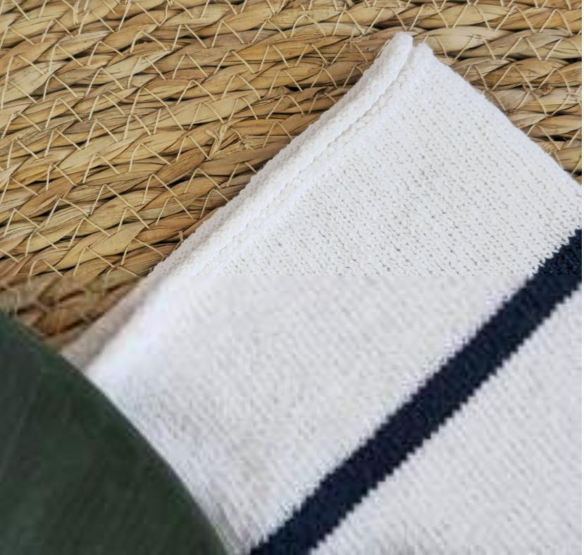 Cardigan en maille boutonnée pour femme avec manches courtes rayées