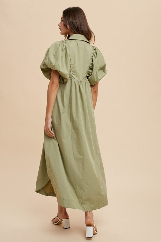 Robe midi smockée à manches bouffantes – Détails smockés féminins, manches bouffantes et longueur midi pour un look tendance et élégant