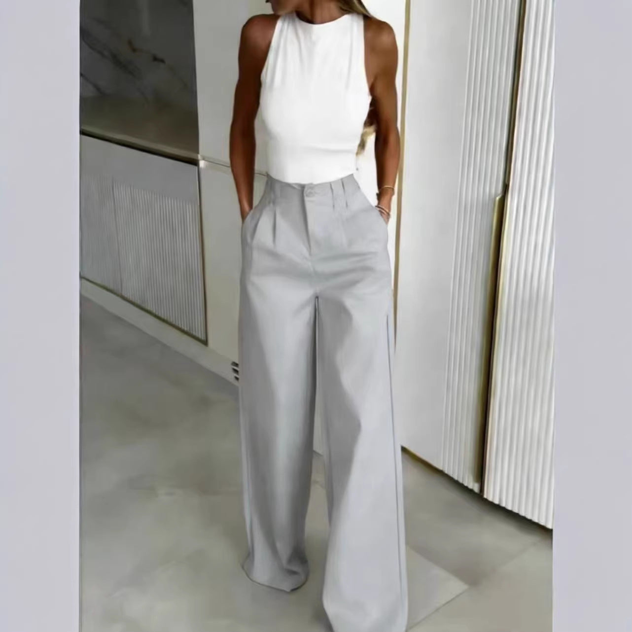 Pantalon ample fluide et droit longueur sol pour femme
