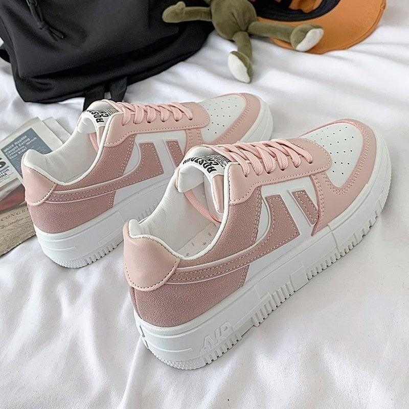 Baskets plates pour femmes, chaussures décontractées respirantes à lacets pour femmes, chaussures de marche confortables blanches, baskets respirantes pour femmes, baskets de sport plates à coupe basse, design classique à lacets