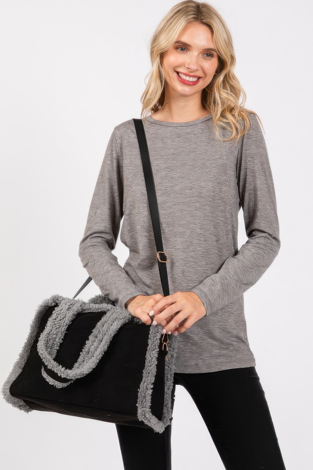 Sac fourre-tout et sac à bandoulière unis bordés de polaire